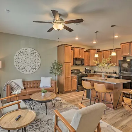 Airy Tallahassee Condo About 5 Mi To Downtown!